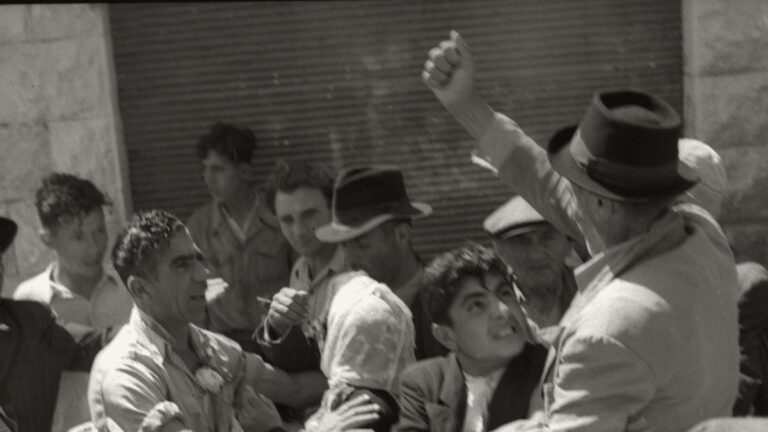 קטטה בתור לאוטובוס בצפת, 1952
